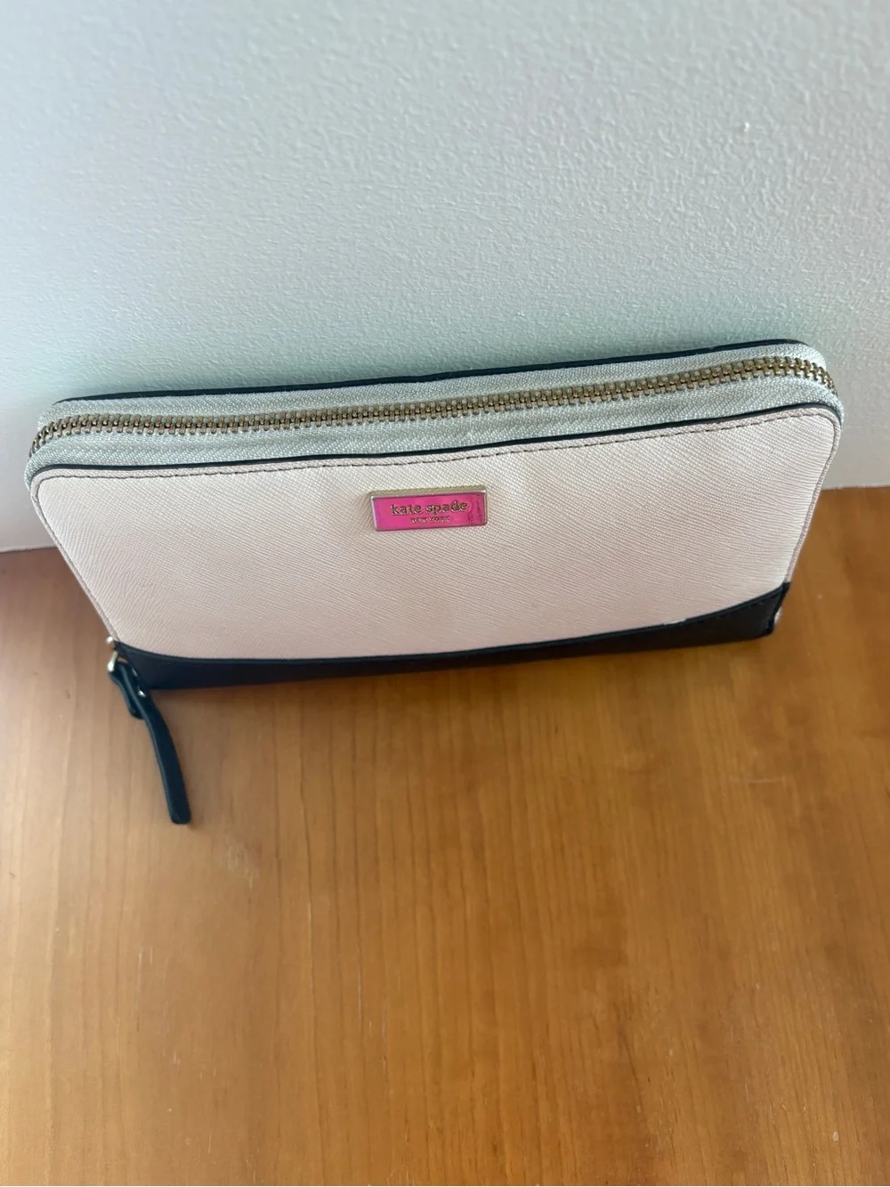 Kate Spade Wallet Beige Black Laurel Way Neda Zip Around Continental WLRU2670